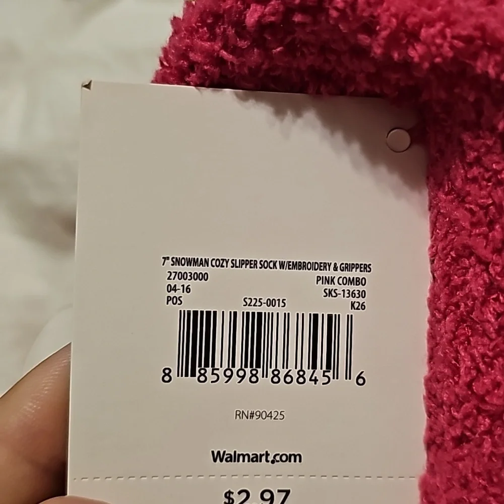 Womens Cozy slippers socks. Nwts sz 4 to 10